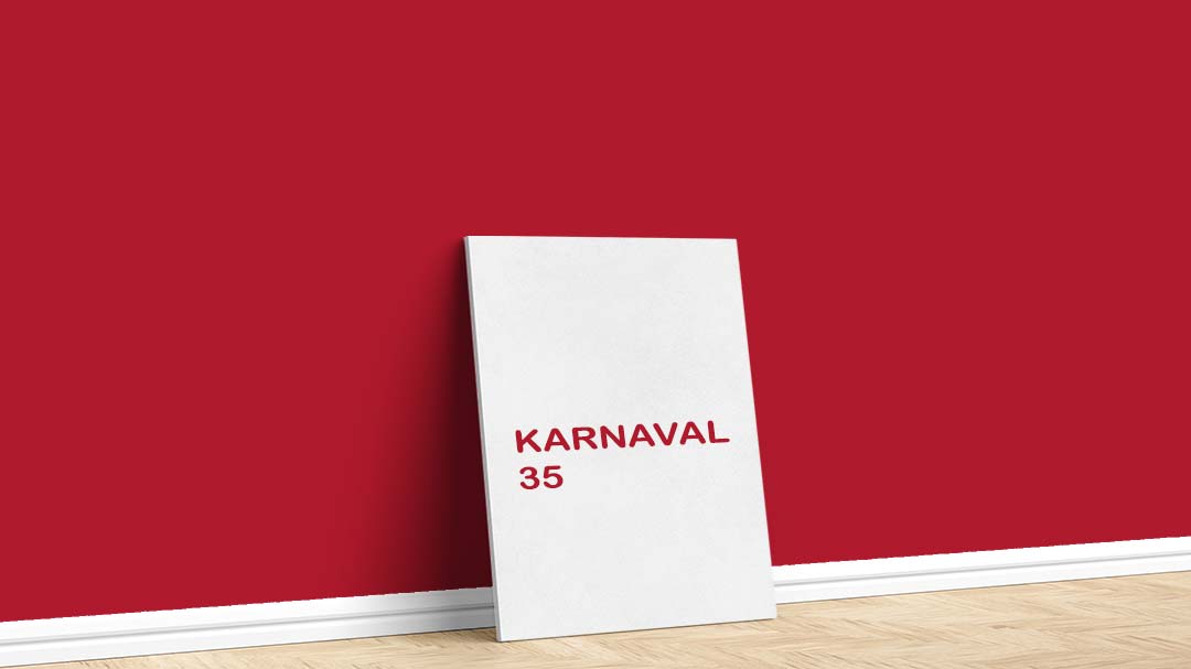 Filli Boya Kırmızı Duvar Boyası – Karnaval 35. Filli Boya kırmızı duvar boyası için kullanılan görselde, Karnaval 35 kodlu iç cephe boyasıyla boyanmış bir duvar var.