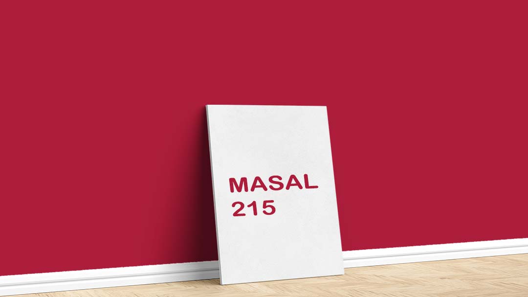 Filli Boya Kırmızı Duvar Boyası – Masal 215. Filli Boya kırmızı duvar boyası için kullanılan görselde, Masal 215 isimli iç cephe rengiyle boyanmış bir duvar var.