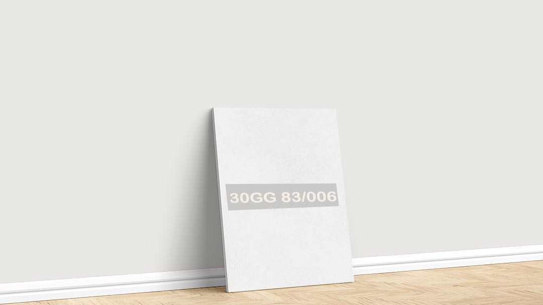 Marshall Soft Beyaz 30GG 83/006 Boya Rengi. Marshall Soft Beyaz boya rengi için kullanılan görselde, 30GG 83/006 kodlu iç cephe rengiyle boyalı bir duvar var.