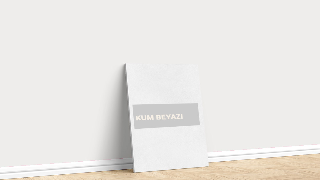 Görselde, İstanbul boyacı ustası Boyacıyım tarafından Filli Boya Kum Beyazı isimli iç cephe boya rengi ile boyanmış bir duvar var.