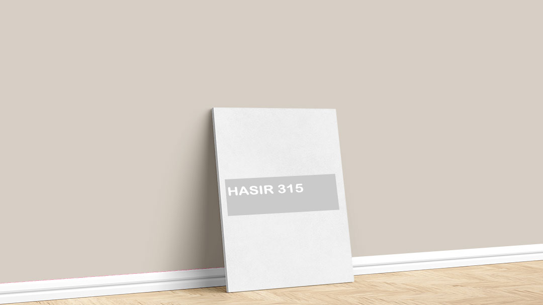 Filli Boya Hasır 315 Kahverengi İç Cephe Boya Rengi. Görselde, Filli Boya kahverengi iç cephe renk kartelasında bulunan Hasır 315 isimli boya rengi ile boyadığımız bir duvar var.