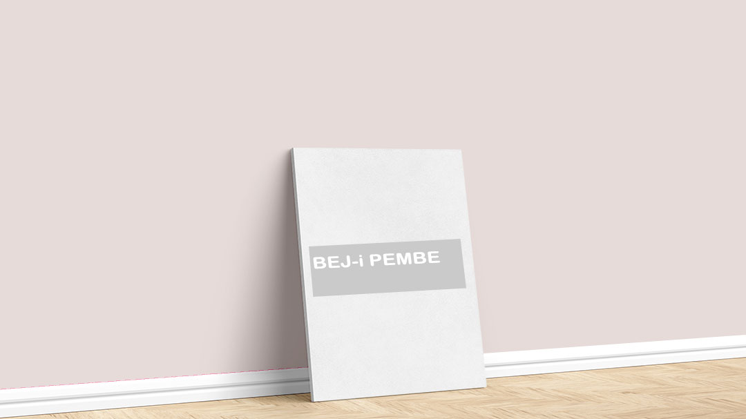 Filli Boya Bej-i Pembe İç Cephe Boya Rengi. Görselde, Filli Boya pembe iç cephe renk kartelasında bulunan Bej-i Pembe isimli boya rengi ile boyadığımız bir duvar var.