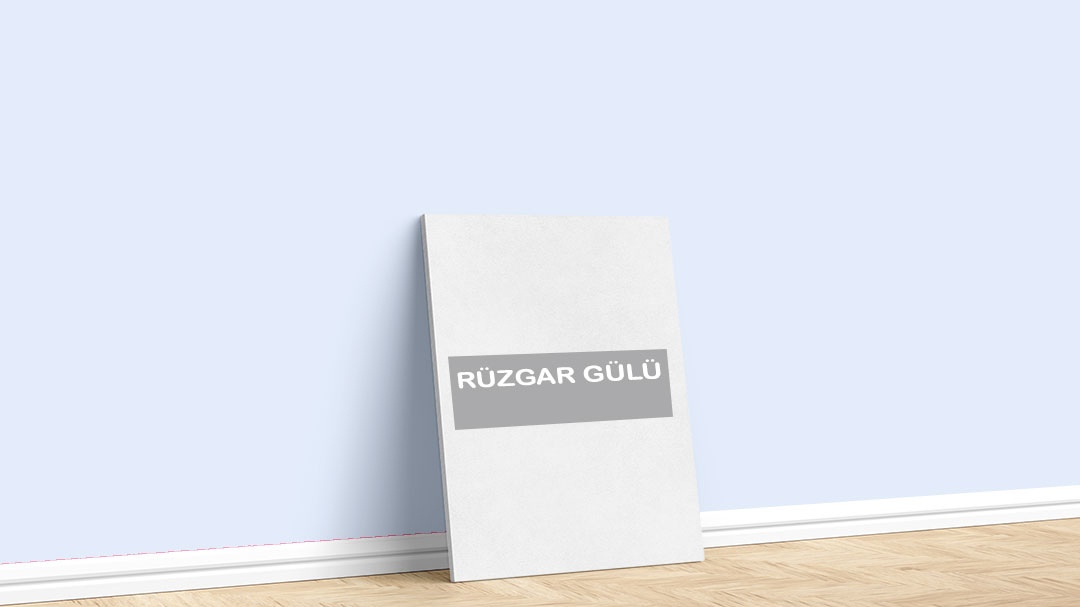 Filli Boya Rüzgar Gülü İç Cephe Boya Rengi. Görselde, Filli Boya mor iç cephe renk kartelasında bulunan Rüzgar Gülü isimli boya rengi ile boyadığımız bir duvar var.