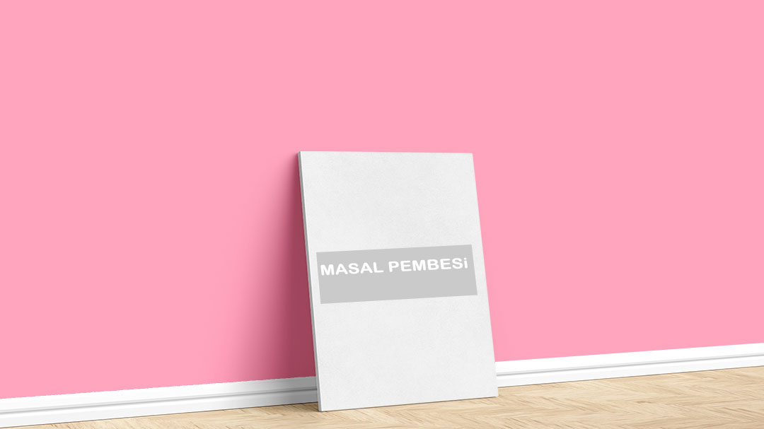 Filli Boya Masal Pembesi Boya Rengi. Görselde, Filli Boya pembe iç cephe renk kartelasında bulunan Masal Pembesi isimli boya rengi ile boyadığımız bir duvar var.