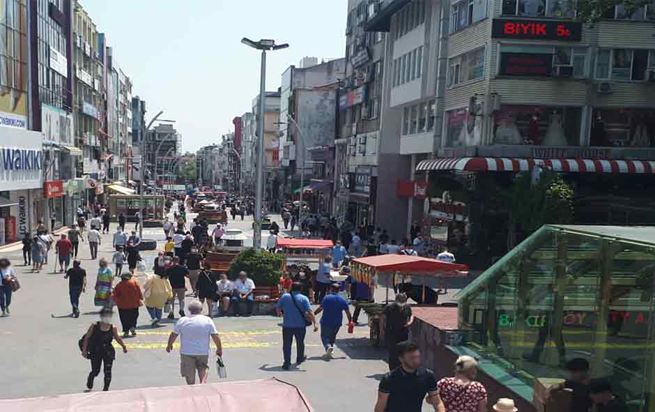 Görselde, Bakırköy Yürüyüş Yolu manzarası var.