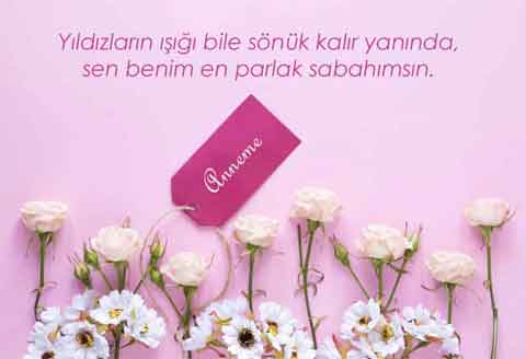 Görselde, Anneler Gününe özel yazdığımız kısa bir söz var. Bu mesajda, anne parlak bir sabaha benzetilmiş.